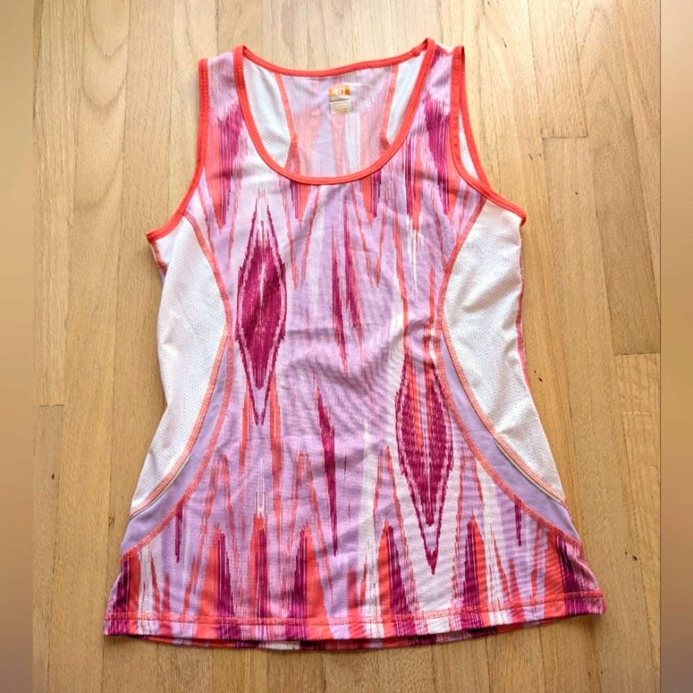 Lucy Women's Active wear Pink and White Ikat Sleeveless Workout Top (Size small)